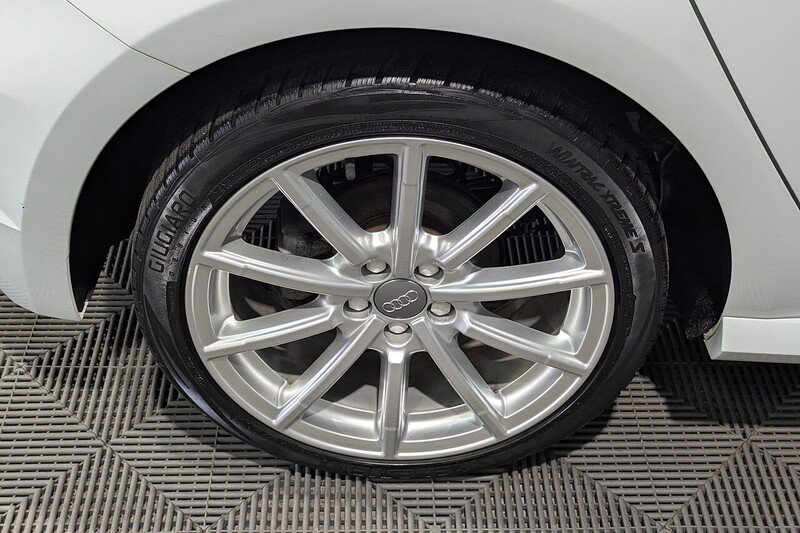 Audi A1 1.4 TFSI S line Sportback 5dr Petrol S Tronic Euro 6 (s/s) (Nav) (125 ps) - U323