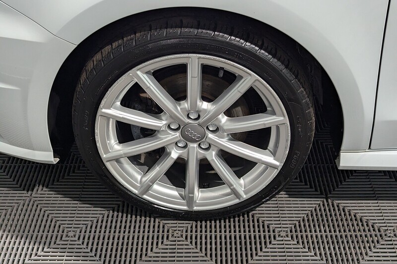 Audi A1 1.4 TFSI S line Sportback 5dr Petrol S Tronic Euro 6 (s/s) (Nav) (125 ps) - U323