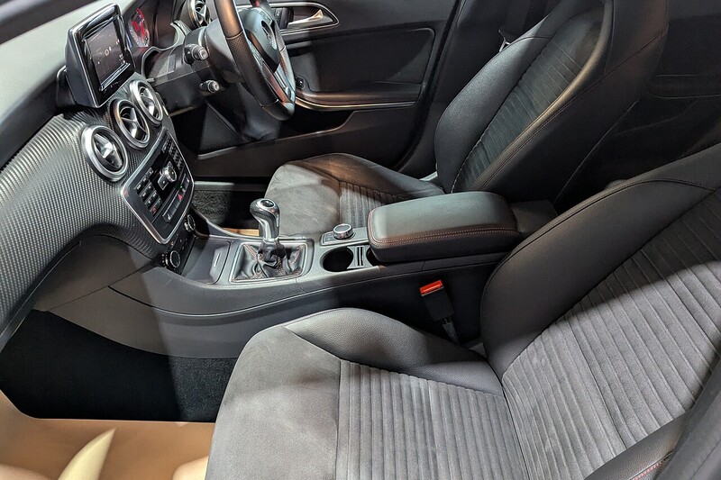 Mercedes-Benz A Class 2.1 A200 CDI AMG Night Edition Hatchback 5dr Diesel Manual Euro 6 (s/s) (136 ps) - U341