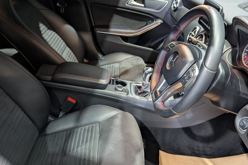 Mercedes-Benz A Class 2.1 A200 CDI AMG Night Edition Hatchback 5dr Diesel Manual Euro 6 (s/s) (136 ps) - U341