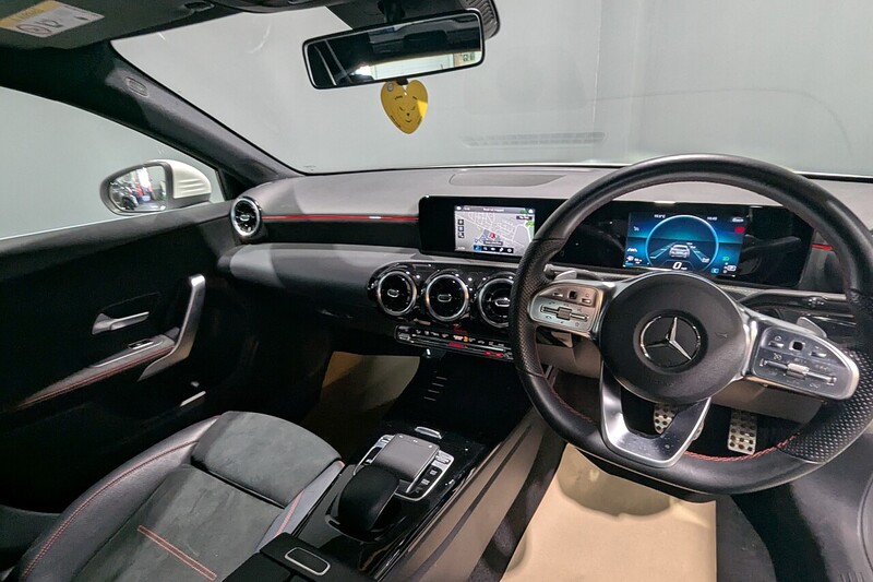 Mercedes-Benz A Class 1.5 A180d AMG Line Hatchback 5dr Diesel 7G-DCT Euro 6 (s/s) (116 ps) - U346