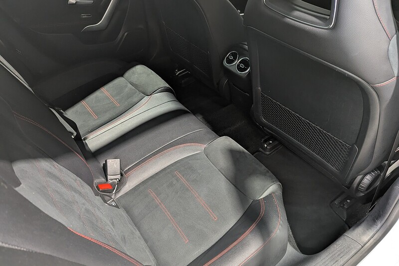 Mercedes-Benz A Class 1.5 A180d AMG Line Hatchback 5dr Diesel 7G-DCT Euro 6 (s/s) (116 ps) - U346