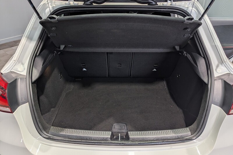 Mercedes-Benz A Class 1.5 A180d AMG Line Hatchback 5dr Diesel 7G-DCT Euro 6 (s/s) (116 ps) - U346