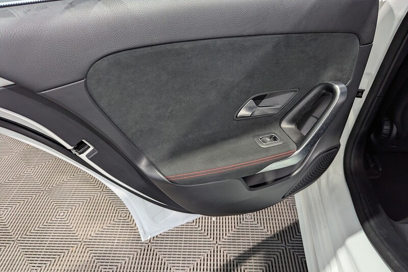 Mercedes-Benz A Class 1.5 A180d AMG Line Hatchback 5dr Diesel 7G-DCT Euro 6 (s/s) (116 ps) - U346