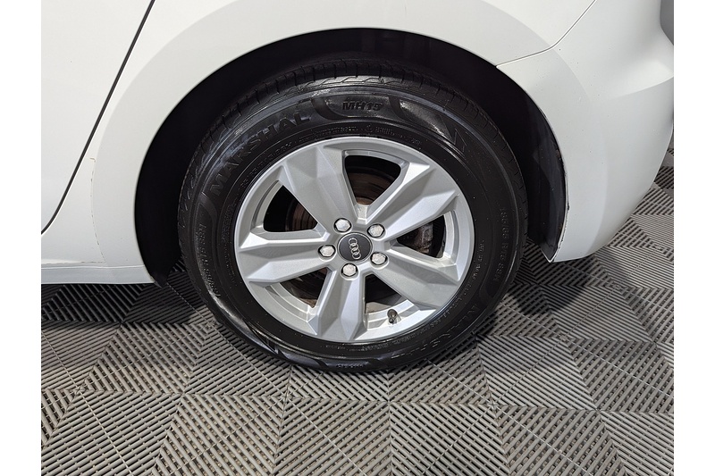 Audi A1 1.0 TFSI 30 Technik Sportback 5dr Petrol Manual Euro 6 (s/s) (116 ps) - U347