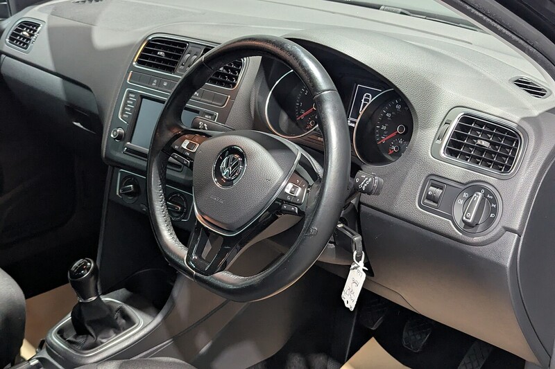 Volkswagen Polo 1.0 BlueMotion Tech Match Edition Hatchback 5dr Petrol Manual Euro 6 (s/s) (75 ps) - U356