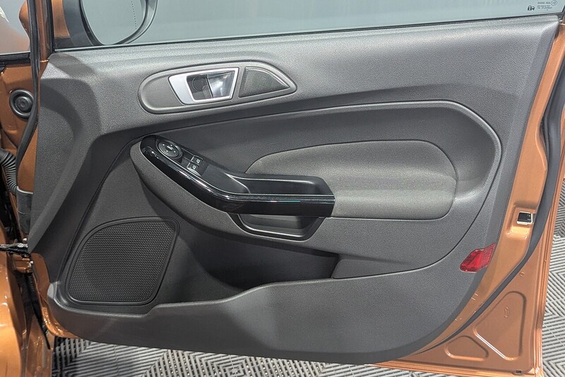 Ford Fiesta Zetec - U368