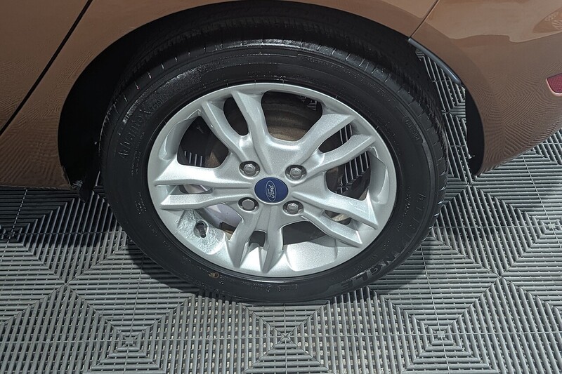 Ford Fiesta Zetec - U368