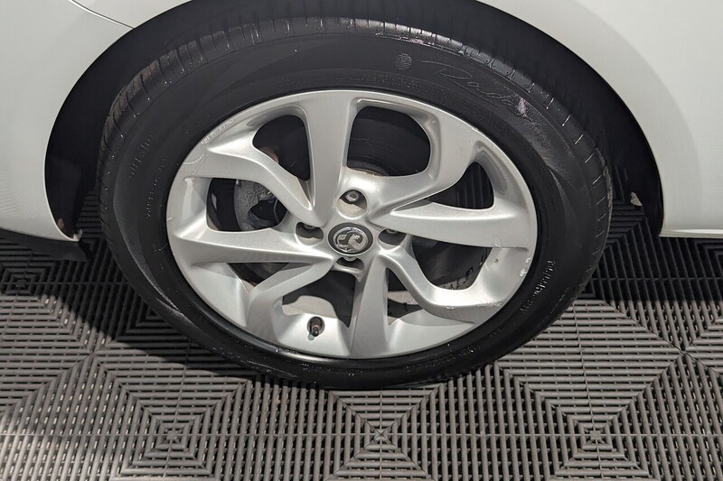 Vauxhall Corsa 1.4i ecoFLEX Excite Hatchback 3dr Petrol Manual Euro 6 (90 ps) - U374