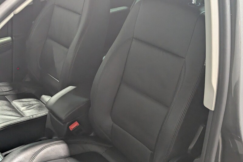 Volkswagen Tiguan 2.0 TDI BlueMotion Tech Match SUV 5dr Diesel DSG 4WD Euro 5 (s/s) (140 ps) - U376