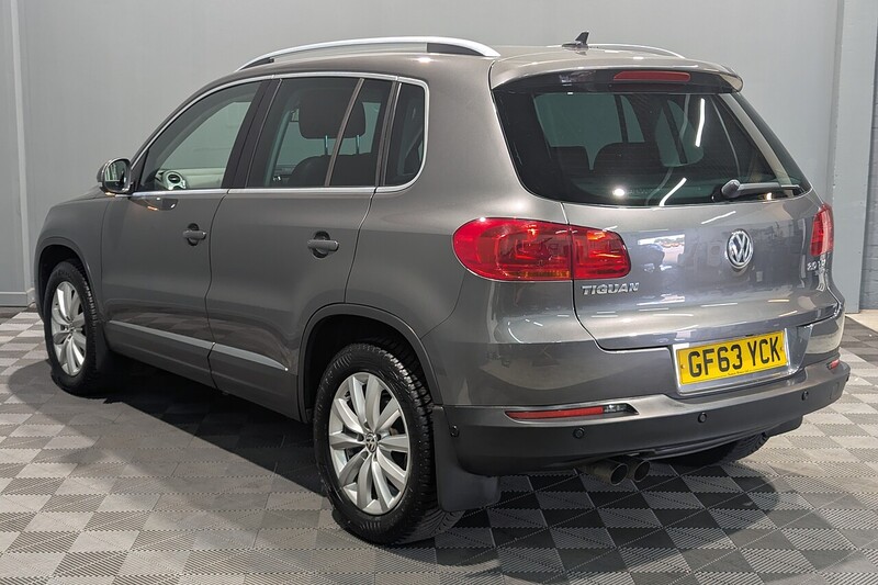 Volkswagen Tiguan 2.0 TDI BlueMotion Tech Match SUV 5dr Diesel DSG 4WD Euro 5 (s/s) (140 ps) - U376