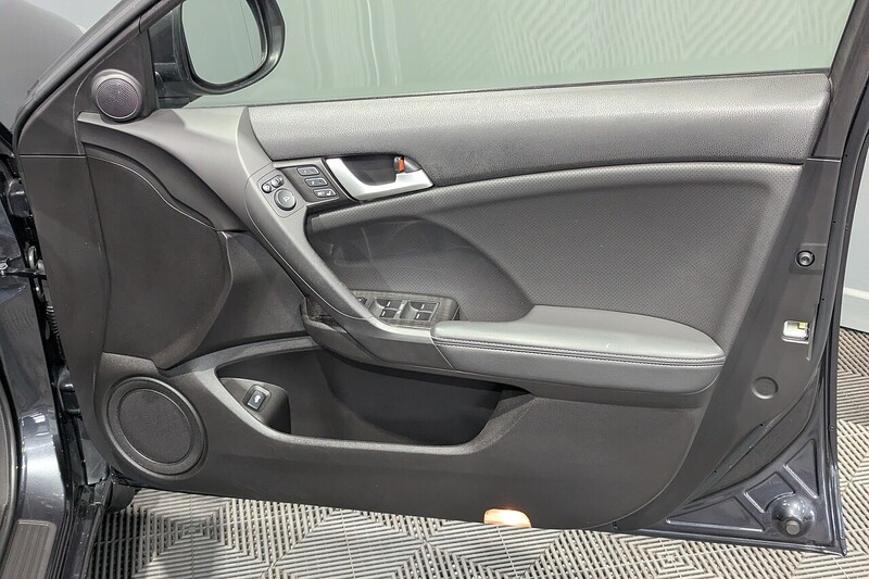 Honda Accord 2.0 i-VTEC EX Saloon 4dr Petrol Manual Euro 5 (156 ps) - U377