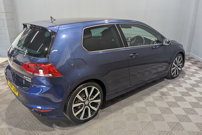 Volkswagen Golf 2.0 TDI BlueMotion Tech R-Line Edition Hatchback 3dr Diesel Manual Euro 6 (s/s) (150 ps) - U378