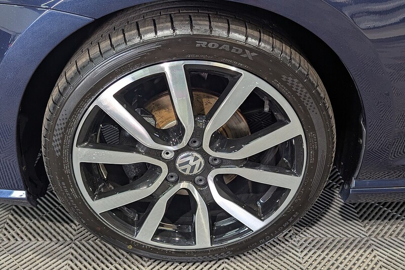 Volkswagen Golf 2.0 TDI BlueMotion Tech R-Line Edition Hatchback 3dr Diesel Manual Euro 6 (s/s) (150 ps) - U378