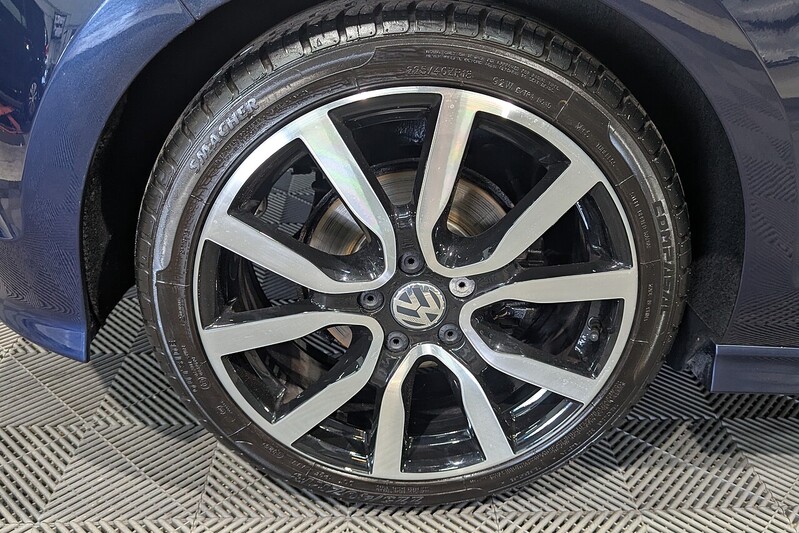 Volkswagen Golf 2.0 TDI BlueMotion Tech R-Line Edition Hatchback 3dr Diesel Manual Euro 6 (s/s) (150 ps) - U378