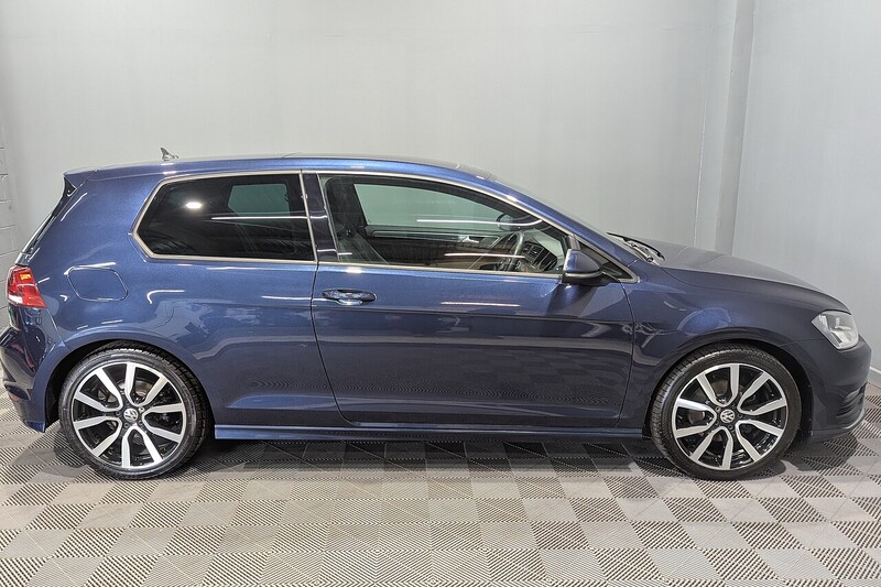 Volkswagen Golf 2.0 TDI BlueMotion Tech R-Line Edition Hatchback 3dr Diesel Manual Euro 6 (s/s) (150 ps) - U378