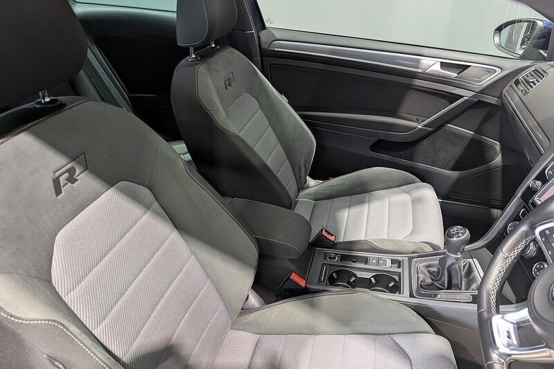 Volkswagen Golf 2.0 TDI BlueMotion Tech R-Line Edition Hatchback 3dr Diesel Manual Euro 6 (s/s) (150 ps) - U378