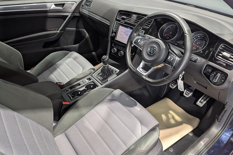Volkswagen Golf 2.0 TDI BlueMotion Tech R-Line Edition Hatchback 3dr Diesel Manual Euro 6 (s/s) (150 ps) - U378