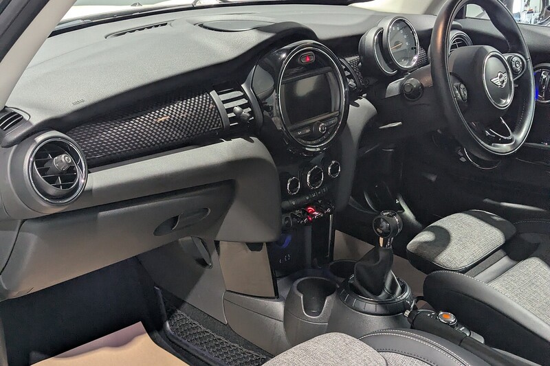 MINI Hatch 2.0 Cooper S Hatchback 3dr Petrol Manual Euro 6 (s/s) (192 ps) - U385
