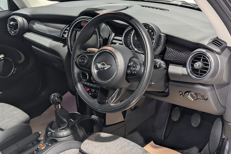 MINI Hatch 2.0 Cooper S Hatchback 3dr Petrol Manual Euro 6 (s/s) (192 ps) - U385