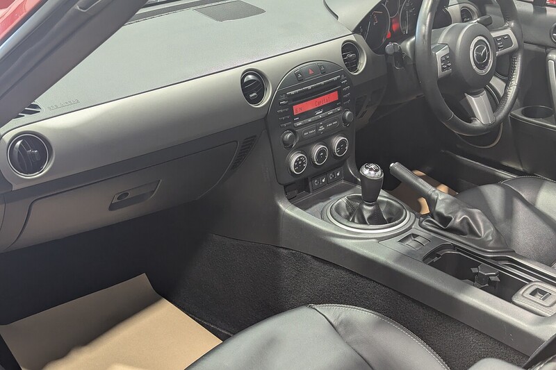 Mazda MX-5 2.0i Sport Tech Roadster 2dr Petrol Manual Euro 5 (160 ps) - U391
