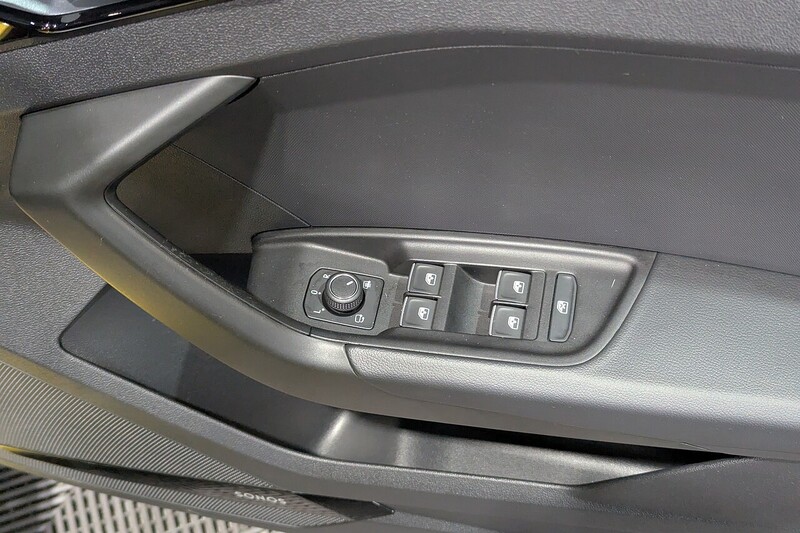 Audi A1 1.0 TFSI 30 Black Edition Sportback 5dr Petrol Manual Euro 6 (s/s) (110 ps) - U402