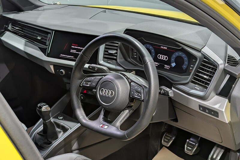 Audi A1 1.0 TFSI 30 Black Edition Sportback 5dr Petrol Manual Euro 6 (s/s) (110 ps) - U402
