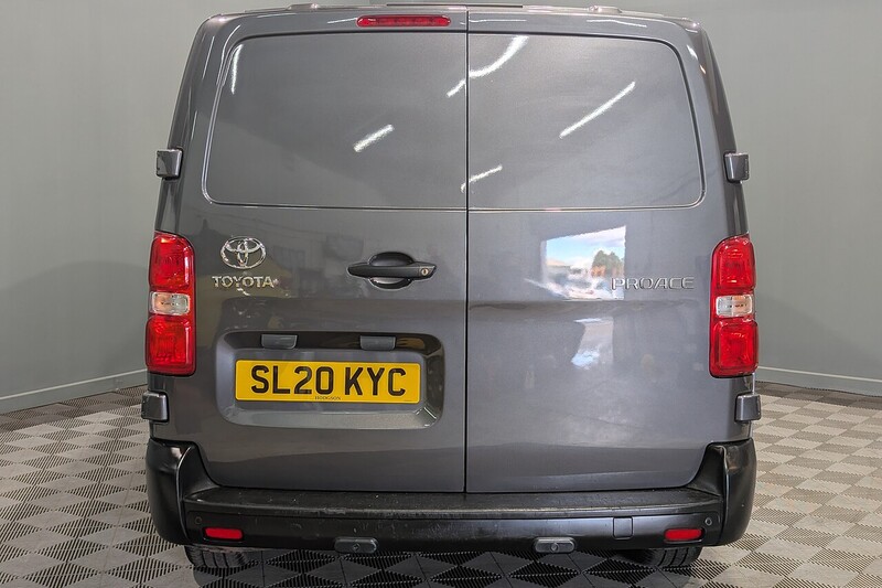 Toyota ProAce 2.0D Active Long Panel Van 6dr Diesel Manual LWB Euro 6 (s/s) (120 ps) - U404