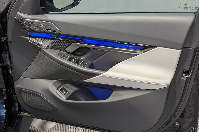 BMW M5 4.4 22.1kWh Saloon 4dr Petrol Plug-in Hybrid Steptronic xDrive Euro 6 (s/s) (727 ps) - U406