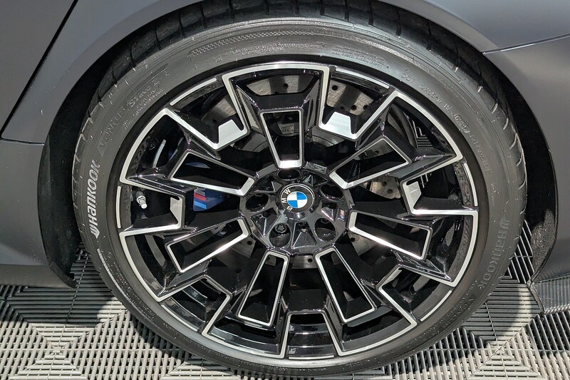 BMW M5 4.4 22.1kWh Saloon 4dr Petrol Plug-in Hybrid Steptronic xDrive Euro 6 (s/s) (727 ps) - U406