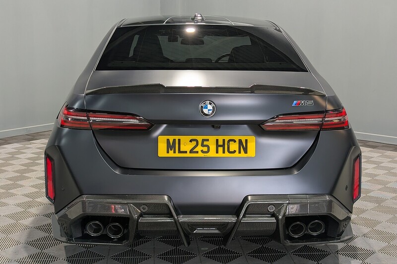 BMW M5 4.4 22.1kWh Saloon 4dr Petrol Plug-in Hybrid Steptronic xDrive Euro 6 (s/s) (727 ps) - U406
