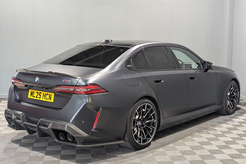 BMW M5 4.4 22.1kWh Saloon 4dr Petrol Plug-in Hybrid Steptronic xDrive Euro 6 (s/s) (727 ps) - U406