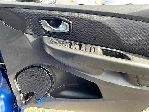 Renault Clio Clio 0.9 TCe GT Line Euro 6 (s/s) 5dr - U10