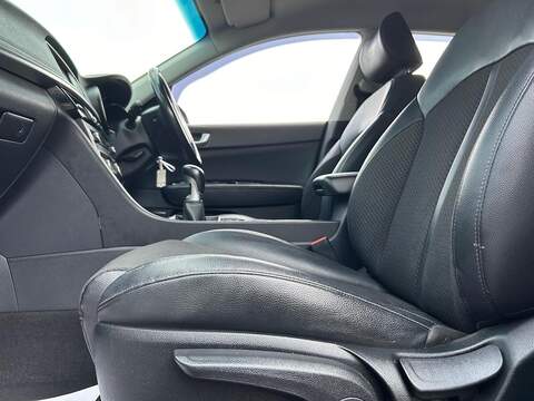 Kia Optima 1.7 CRDi 3 Sportswagon 5dr Diesel Manual Euro 6 (s/s) (139 bhp) - U106