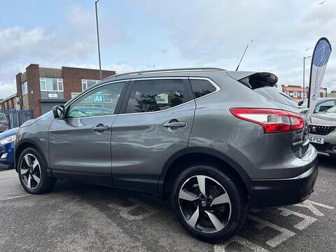 Nissan Qashqai 1.5 dCi N-Vision SUV 5dr Diesel Manual 2WD Euro 6 (s/s) (110 ps) - U107
