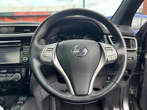 Nissan Qashqai 1.5 dCi N-Vision SUV 5dr Diesel Manual 2WD Euro 6 (s/s) (110 ps) - U107