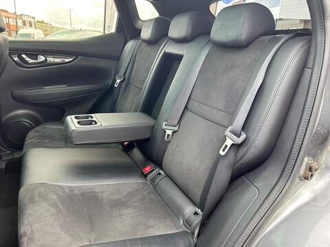 Nissan Qashqai 1.5 dCi N-Vision SUV 5dr Diesel Manual 2WD Euro 6 (s/s) (110 ps) - U107