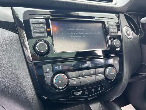 Nissan Qashqai 1.5 dCi N-Vision SUV 5dr Diesel Manual 2WD Euro 6 (s/s) (110 ps) - U107