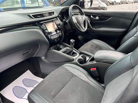 Nissan Qashqai 1.5 dCi N-Vision SUV 5dr Diesel Manual 2WD Euro 6 (s/s) (110 ps) - U107