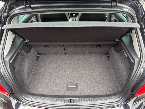 Volkswagen Polo Polo beats Hatchback 0 Manual Petrol - U110