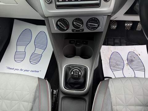 Volkswagen Polo Polo beats Hatchback 0 Manual Petrol - U110