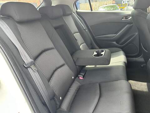Mazda Mazda3 2.2 SKYACTIV-D SE Hatchback 5dr Diesel Manual Euro 6 (s/s) (150 ps) - U111