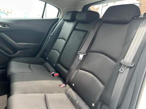 Mazda Mazda3 2.2 SKYACTIV-D SE Hatchback 5dr Diesel Manual Euro 6 (s/s) (150 ps) - U111