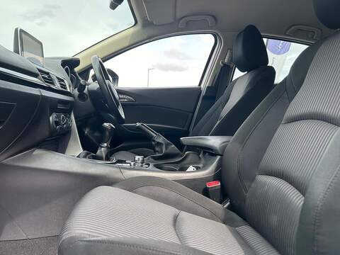 Mazda Mazda3 2.2 SKYACTIV-D SE Hatchback 5dr Diesel Manual Euro 6 (s/s) (150 ps) - U111