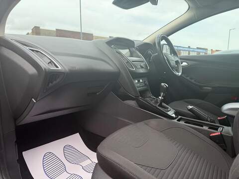 Ford Focus 1.0T EcoBoost Titanium Hatchback 5dr Petrol Manual Euro 6 (s/s) (125 ps) - U114