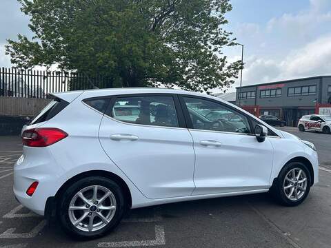 Ford Fiesta 1.0T EcoBoost Zetec Euro 6 (s/s) 5dr - U117