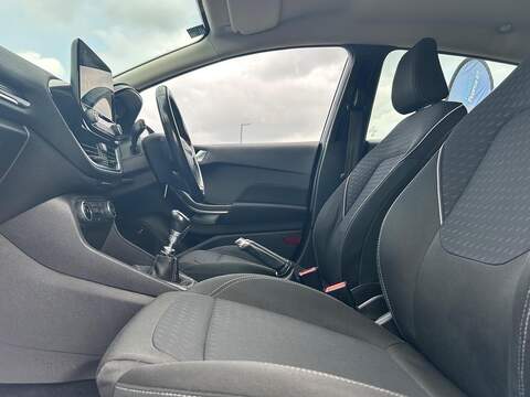 Ford Fiesta 1.0T EcoBoost Zetec Euro 6 (s/s) 5dr - U117