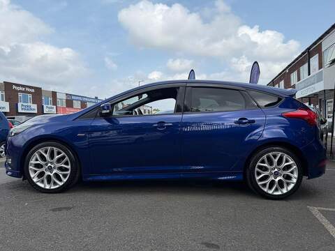 Ford Focus 1.0T EcoBoost ST-Line Euro 6 (s/s) 5dr - U118