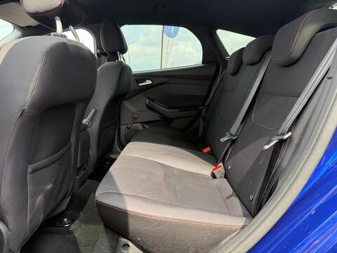 Ford Focus 1.0T EcoBoost ST-Line Euro 6 (s/s) 5dr - U118