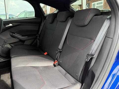 Ford Focus 1.0T EcoBoost ST-Line Euro 6 (s/s) 5dr - U118
